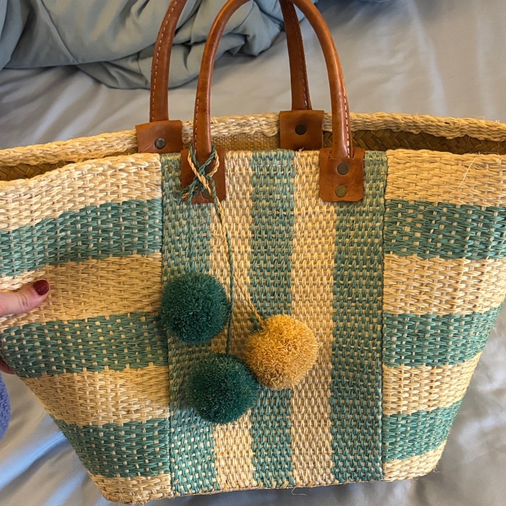 Last chance! Woven Tote Bag with Pom Poms